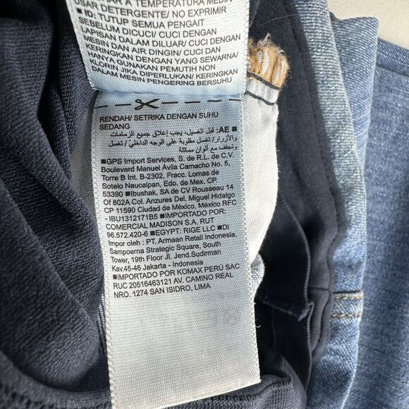 old navy Maternity boyfriend full panel light jeans Size 4 - Picture 7 of 7